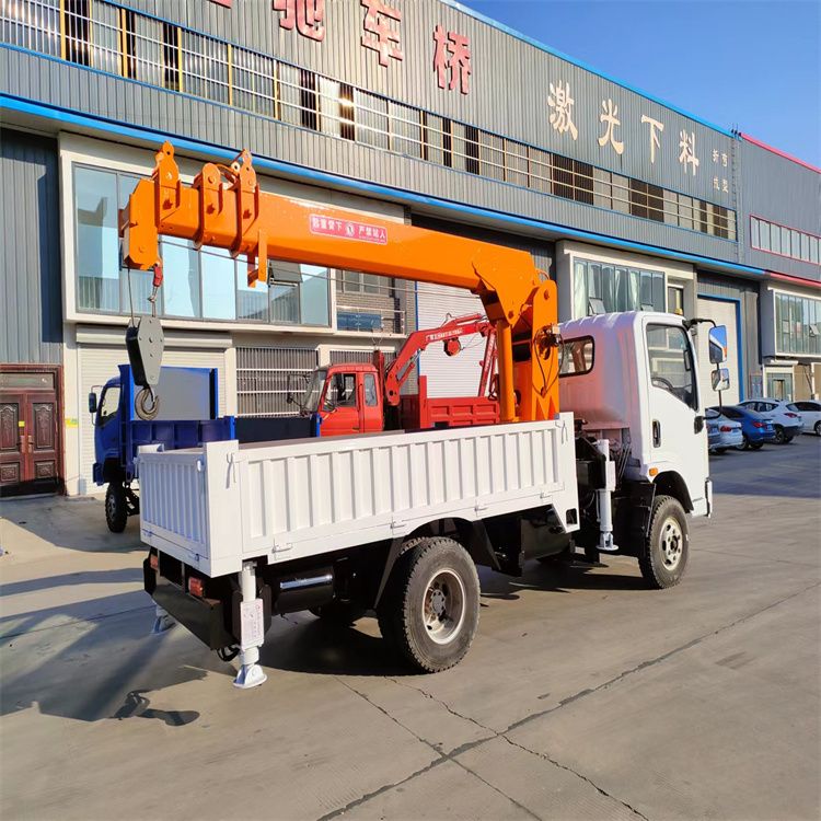 长白朝鲜族自治县三轮随车吊定制 农用改装机自备吊中瑞长期出售